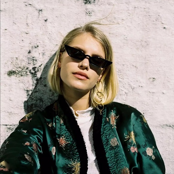 3/$30 🖤 Black Cat Eye Sunglasses - Picture 3 of 4